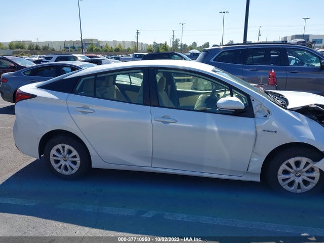 Toyota Prius L 2021 JTDKAMFU1M3132664 Image 14