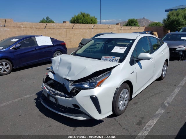 Toyota Prius L 2021 JTDKAMFU1M3132664 Image 2