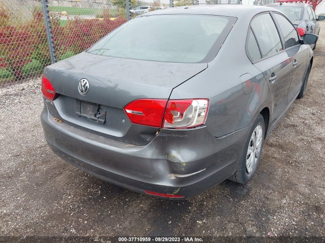 3VW2K7AJXEM357822 Volkswagen Jetta Sedan S
