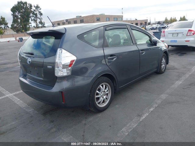 Toyota Prius V Two/three/five 2014 JTDZN3EU0E3355410 Image 4