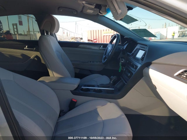 2017 HYUNDAI SONATA SPORT VIN: 5NPE34AF0HH449023