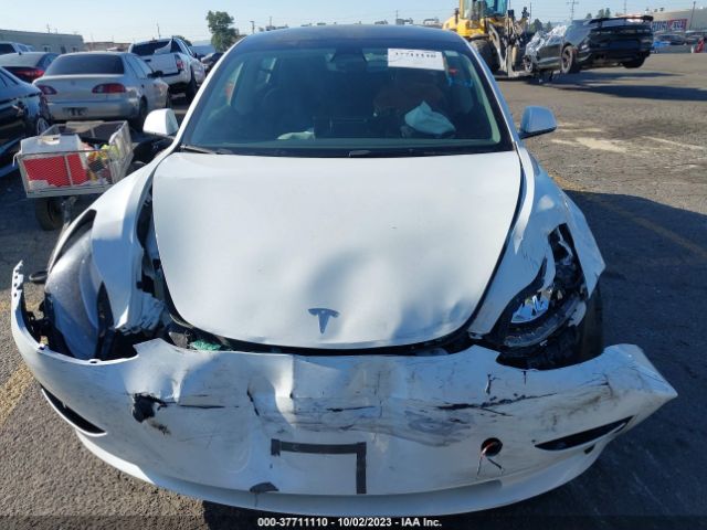 5YJ3E1EA8PF453266 Tesla MODEL 3