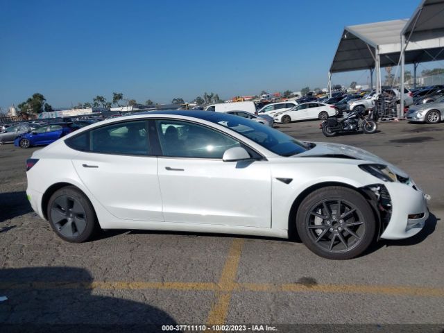 5YJ3E1EA8PF453266 Tesla MODEL 3