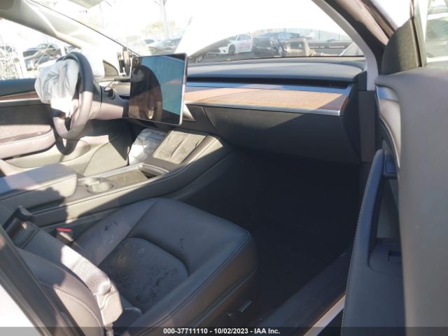 5YJ3E1EA8PF453266 Tesla MODEL 3