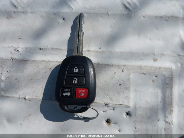 Toyota COROLLA LE 2015 5YFBURHE6FP213339 Image 11