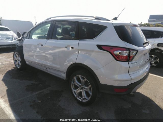 1FMCU0J91JUD21985 Ford Escape Titanium