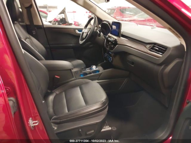 1FMCU9J91LUB67978 Ford Escape Titanium