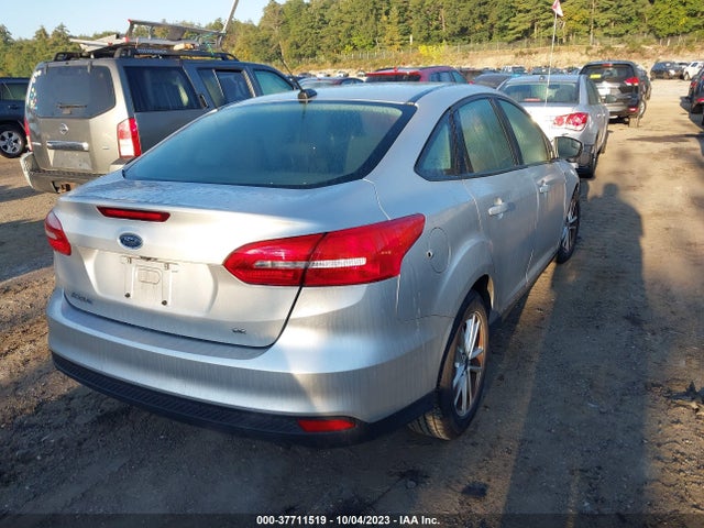 Ford FOCUS SE 2016 1FADP3F22GL381081 Image 4