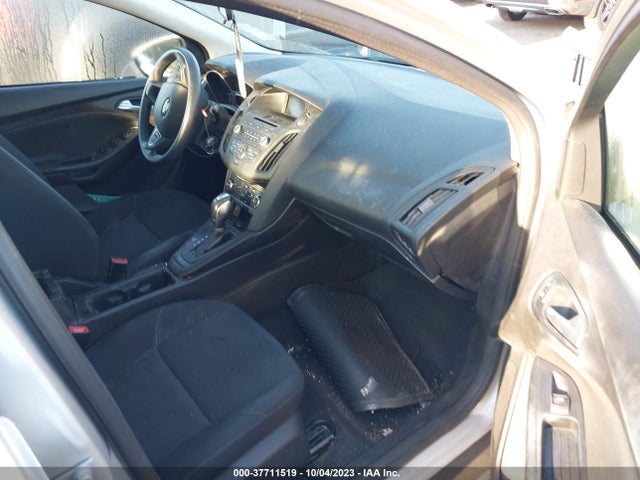 Ford FOCUS SE 2016 1FADP3F22GL381081 Image 5