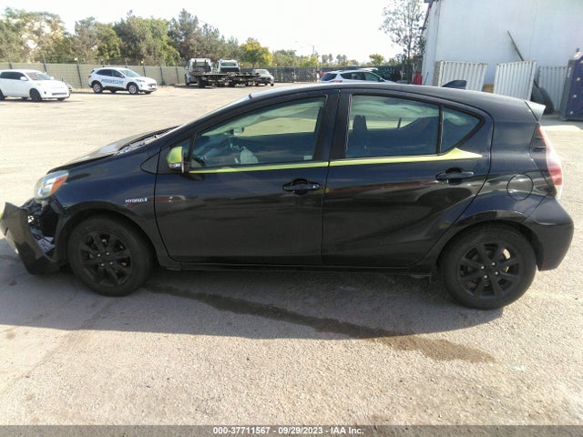 Toyota Prius C One/two/three/four 2016 JTDKDTB30G1117796 Image 14