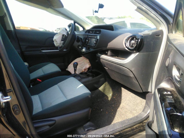 Toyota Prius C One/two/three/four 2016 JTDKDTB30G1117796 Image 5