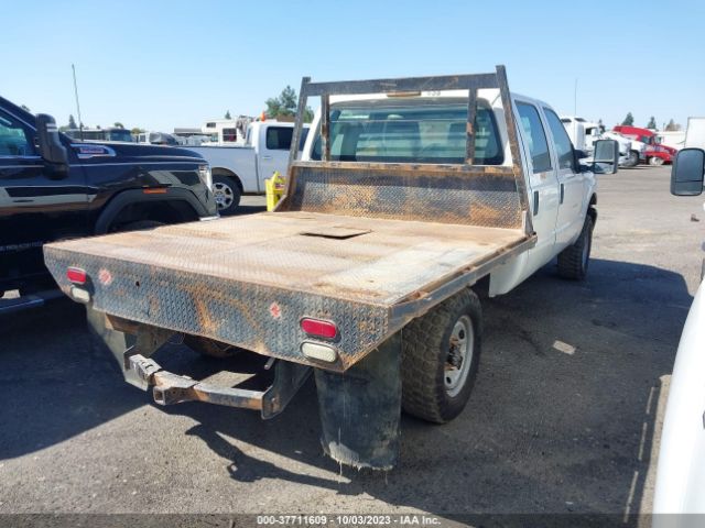2011 FORD F-250 1FT7W2B64BEC76035 Photo 3