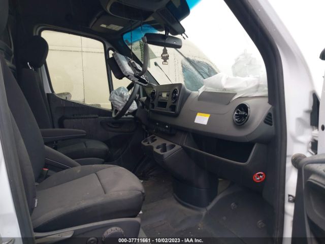 W1Y40CHYXNT081863 Mercedes-Benz Sprinter 2500 High Roof I4