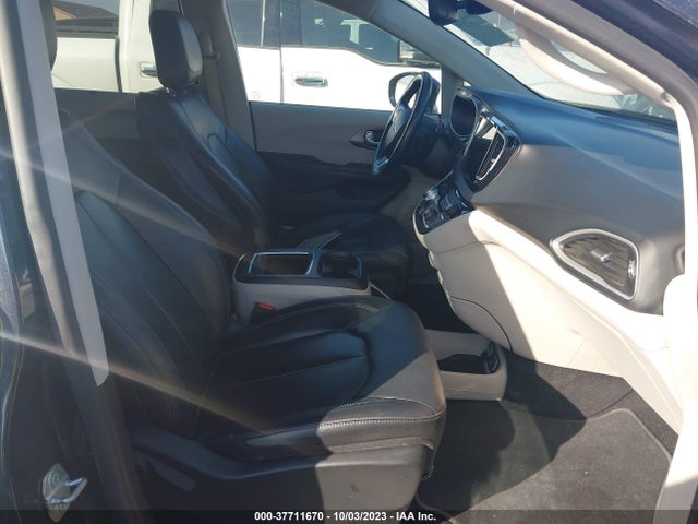 2C4RC1BG2MR588767 Chrysler Pacifica Touring L