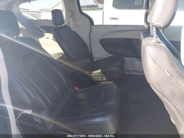 2C4RC1BG2MR588767 Chrysler Pacifica Touring L