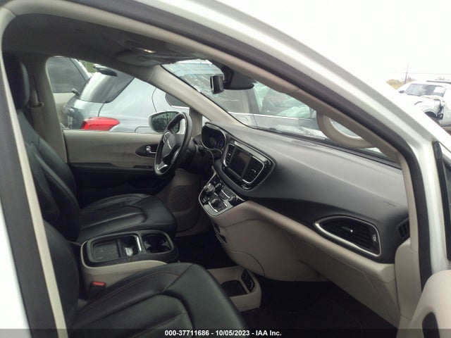2C4RC1BG7LR106938 Chrysler Pacifica Touring L