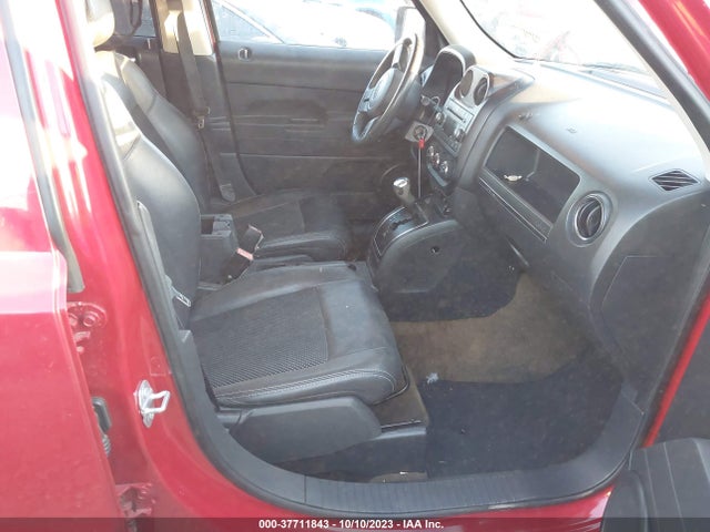 1C4NJPBAXGD682101 Jeep Patriot Sport Se