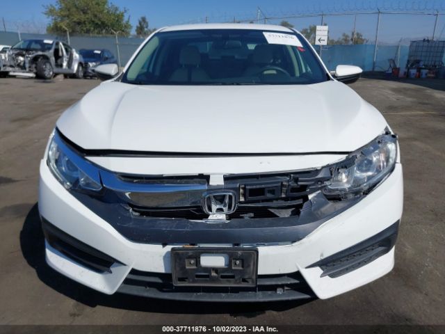 2HGFC2F5XJH511178 Honda Civic Sedan Lx