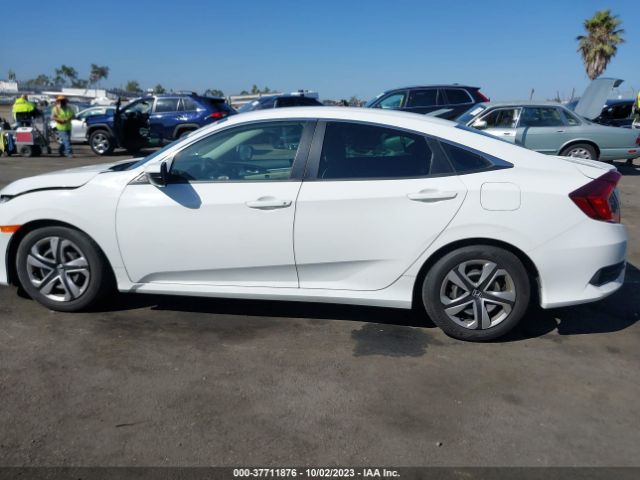 2HGFC2F5XJH511178 Honda Civic Sedan Lx