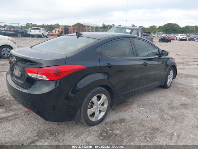 2013 HYUNDAI ELANTRA GLS VIN: KMHDH4AE9DU582783