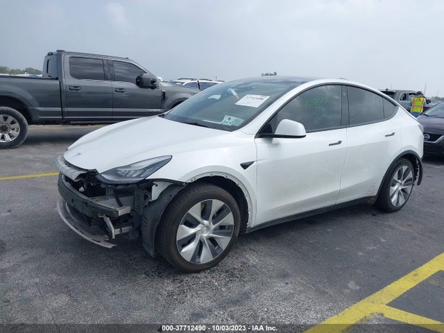 5YJYGDED9MF113986 Tesla Model Y Standard Range