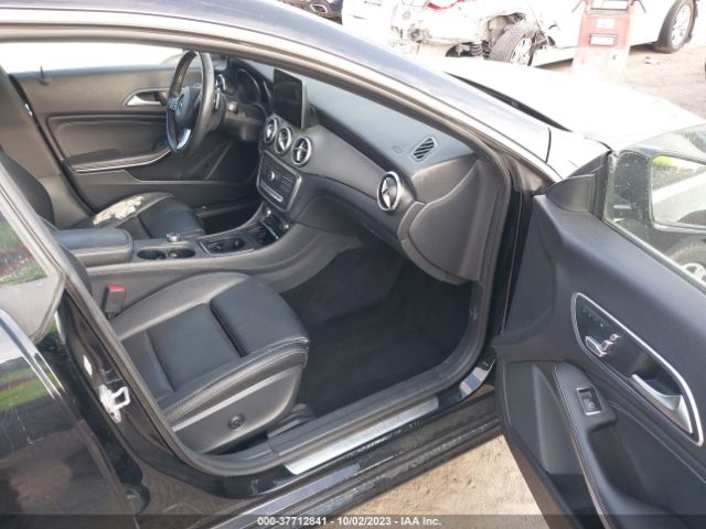 2017 MERCEDES-BENZ CLA 250 WDDSJ4EB4HN462718 Photo 4