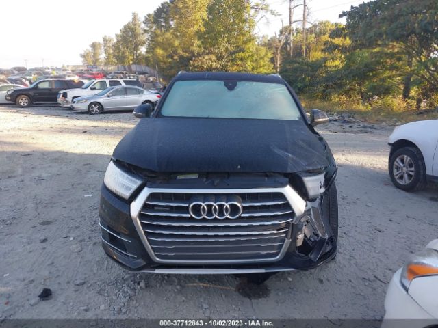 WA1LHAF73JD052758 Audi Q7 Premium Plus