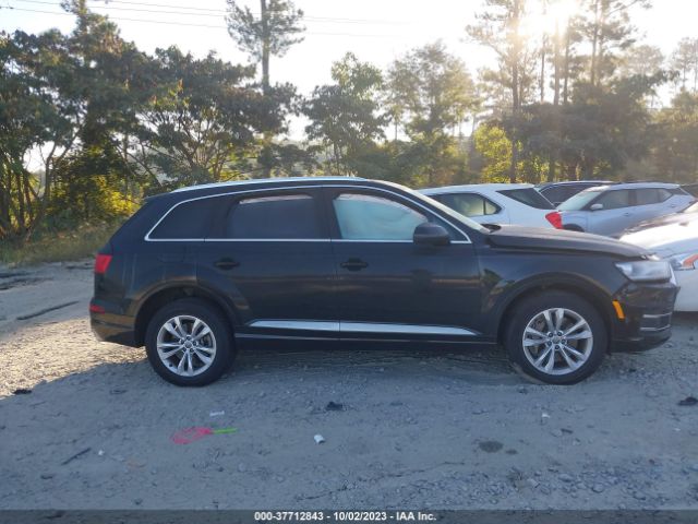 WA1LHAF73JD052758 Audi Q7 Premium Plus