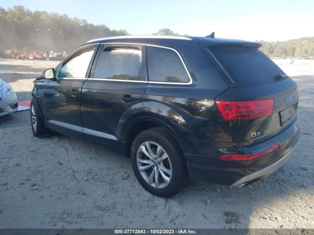 WA1LHAF73JD052758 Audi Q7 Premium Plus