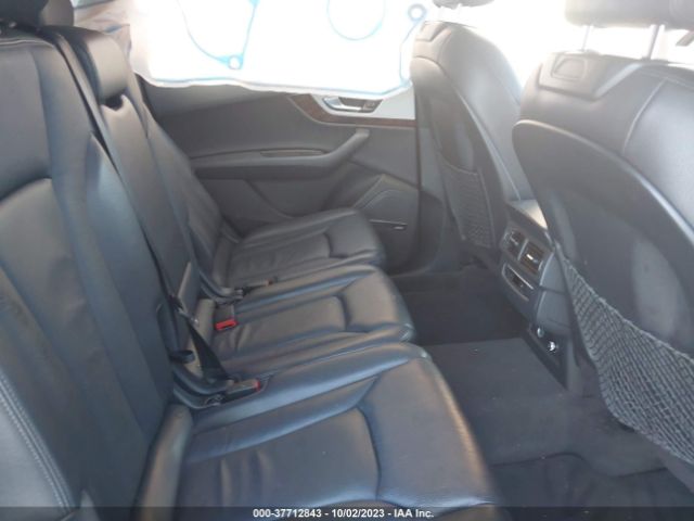 WA1LHAF73JD052758 Audi Q7 Premium Plus