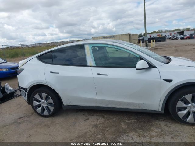 7SAYGDEE2NF440565 Tesla Model Y Long Range