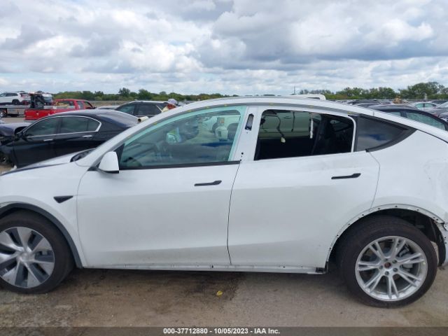 7SAYGDEE2NF440565 Tesla Model Y Long Range