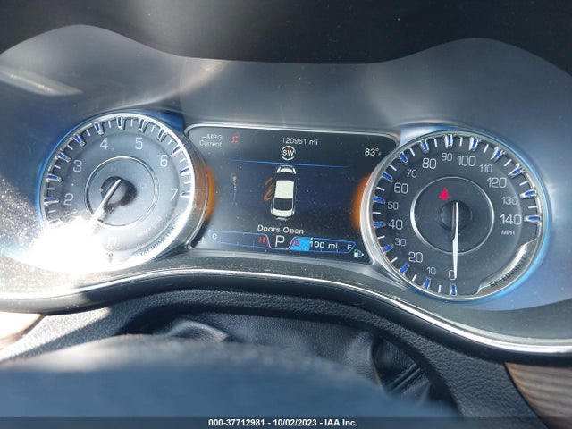 Chrysler 200 C 2016 1C3CCCCG7GN125643 Image 7