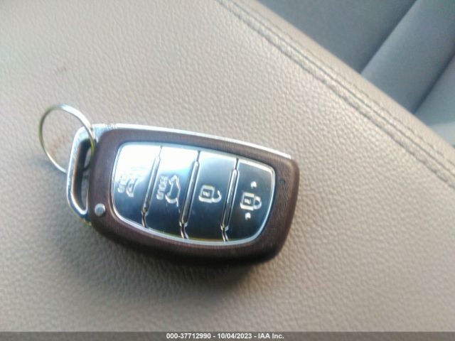 KM8J3CAL5JU777186 Hyundai Tucson Sport