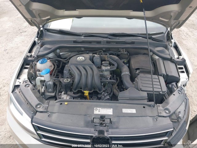 3VW2K7AJ9FM273668 Volkswagen Jetta Sedan 2.0l S