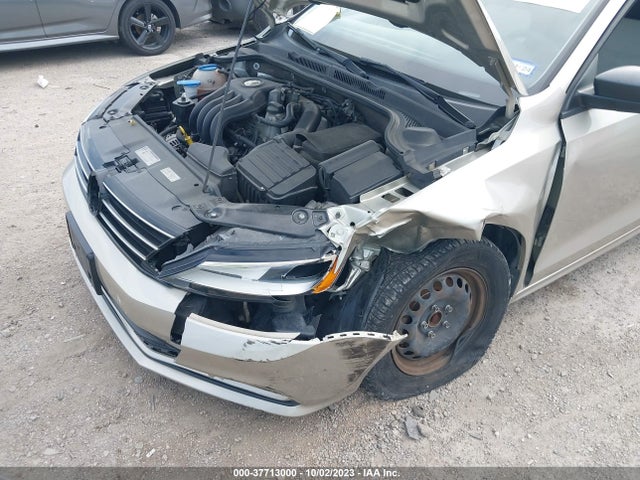 3VW2K7AJ9FM273668 Volkswagen Jetta Sedan 2.0l S