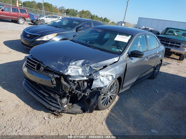 3VWD17AJ1GM300715 Volkswagen Jetta Sedan 1.8t Sport