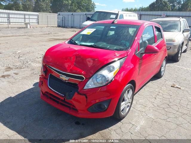 Chevrolet Spark Lt 2015 KL8CD6S92FC743727 Image 2