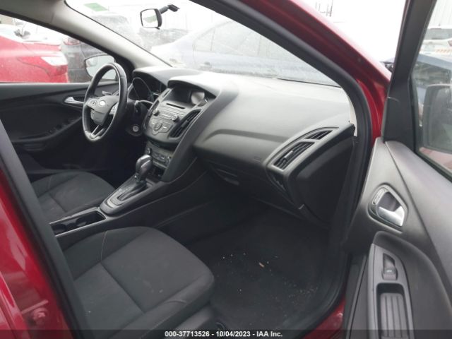 1FADP3F27FL222216 Ford FOCUS SE