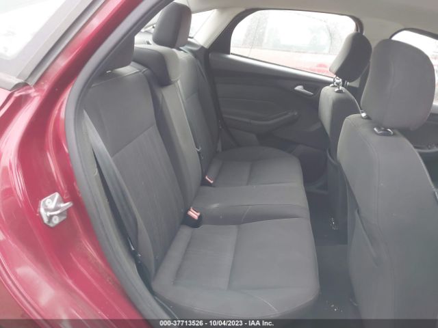 1FADP3F27FL222216 Ford FOCUS SE