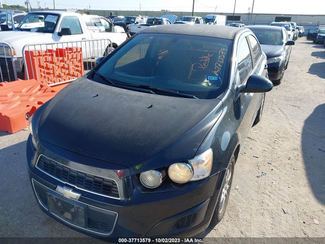 Chevrolet SONIC LT 2014 1G1JC5SB1E4137223 Image 2