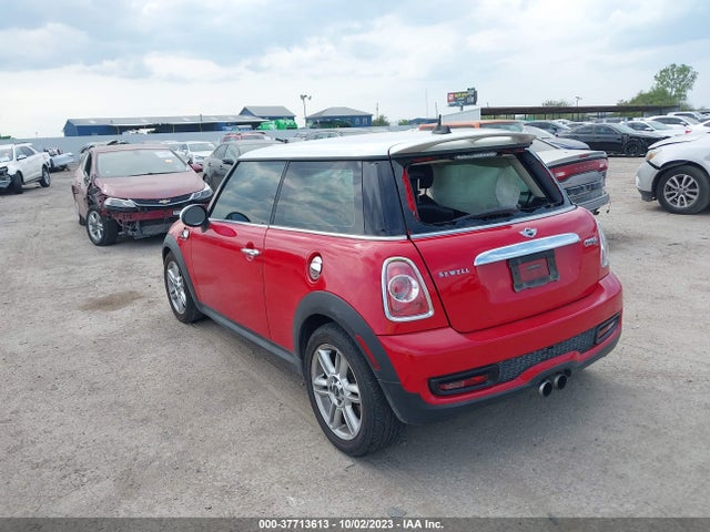 2013 MINI COOPER HARDTOP WMWSV3C57DT394536 Photo 2