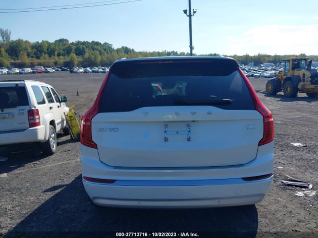 YV4H60CZ8N1847228 Volvo Xc90 Recharge Inscription Expression