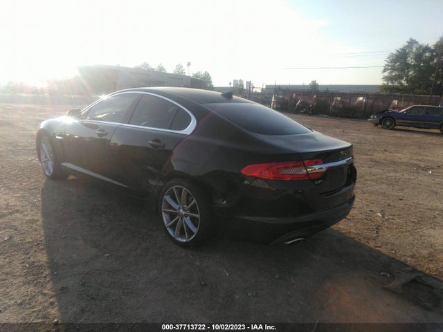 2014 JAGUAR XF SAJWJ0EF7E8U18876 Photo 2