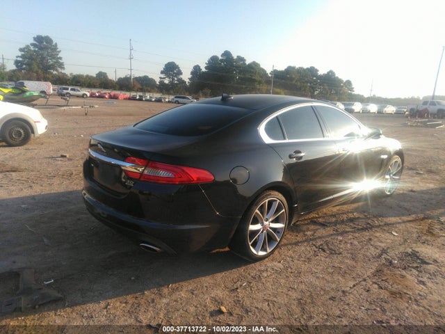 2014 JAGUAR XF SAJWJ0EF7E8U18876 Photo 3
