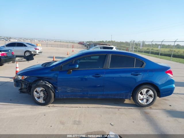 19XFB2F54EE025730 Honda Civic Sedan Lx