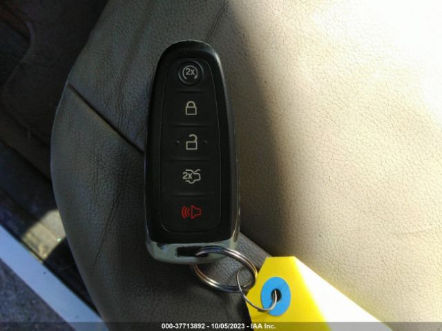 1FMCU9J94FUA86946 Ford Escape Titanium