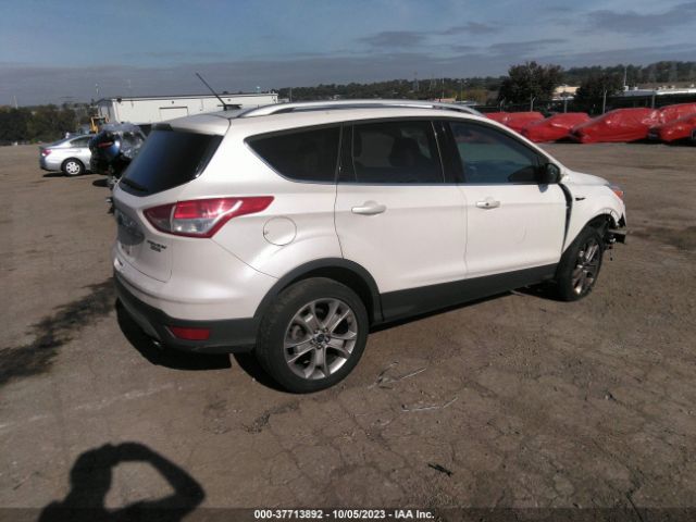 1FMCU9J94FUA86946 Ford Escape Titanium