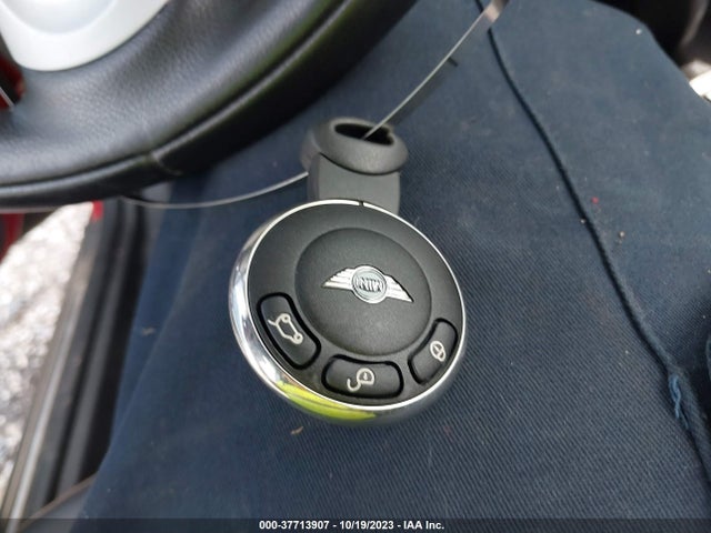 2010 MINI COOPER CLUBMAN WMWMM3C54ATP94321 Photo 10