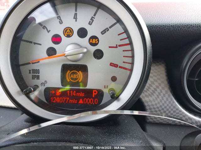 2010 MINI COOPER CLUBMAN WMWMM3C54ATP94321 Photo 6